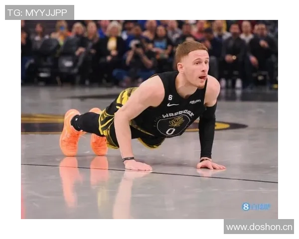 迪文岑佐表现稳定8投4中三分球命中率高效贡献13分4助攻2抢断 迪文岑佐表现稳定8投4中三分球命中率高效贡献13分4助攻2抢断