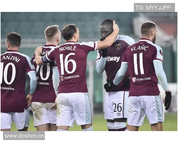 罗马队史第二次欧联杯主场首战失利回顾与88至89赛季的对比分析 罗马队史第二次欧联杯主场首战失利回顾与88至89赛季的对比分析