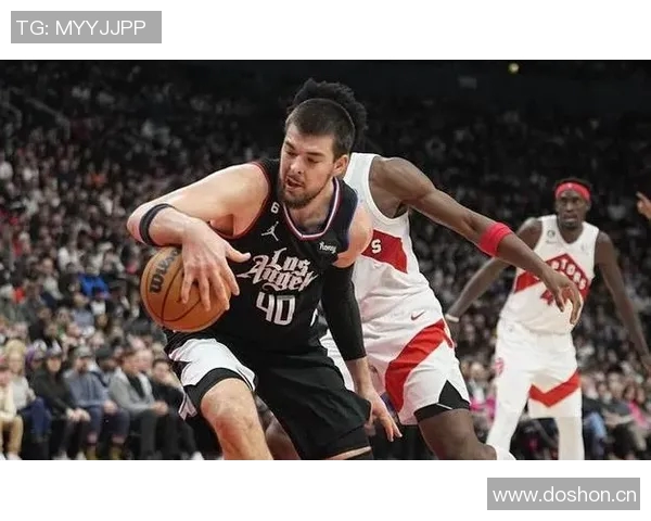 哈登季前赛助攻如潮小卡火力全开祖巴茨高效表现引期待