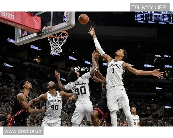 文班亚马再创佳绩27分18篮板6助攻5封盖展现超凡实力与稳定表现