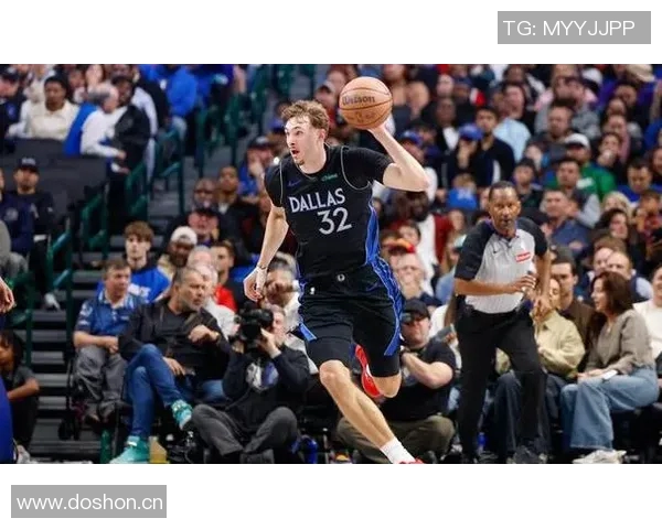 弗拉格18岁创历史成NBA首位单场40分球员超越勒布朗成就辉煌 弗拉格18岁创历史成NBA首位单场40分球员超越勒布朗成就辉煌