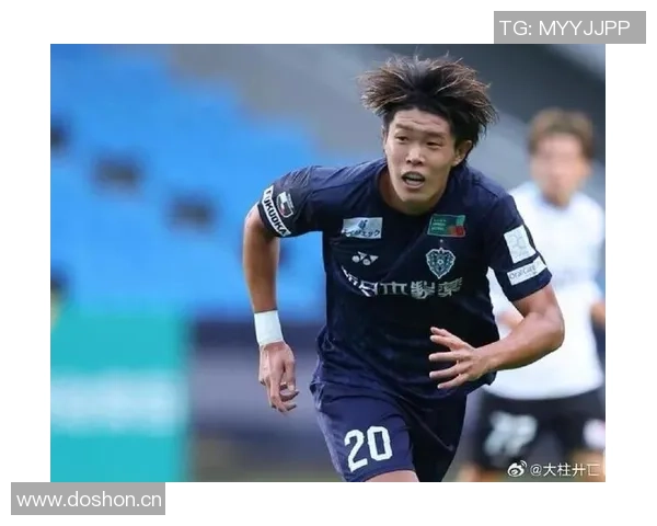 圣保利正式签约福冈黄蜂26岁日本中卫安藤智哉加盟公告